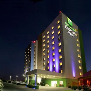 Holiday Inn Express&Suites Monterrey Aeropuerto, an IHG Hotel